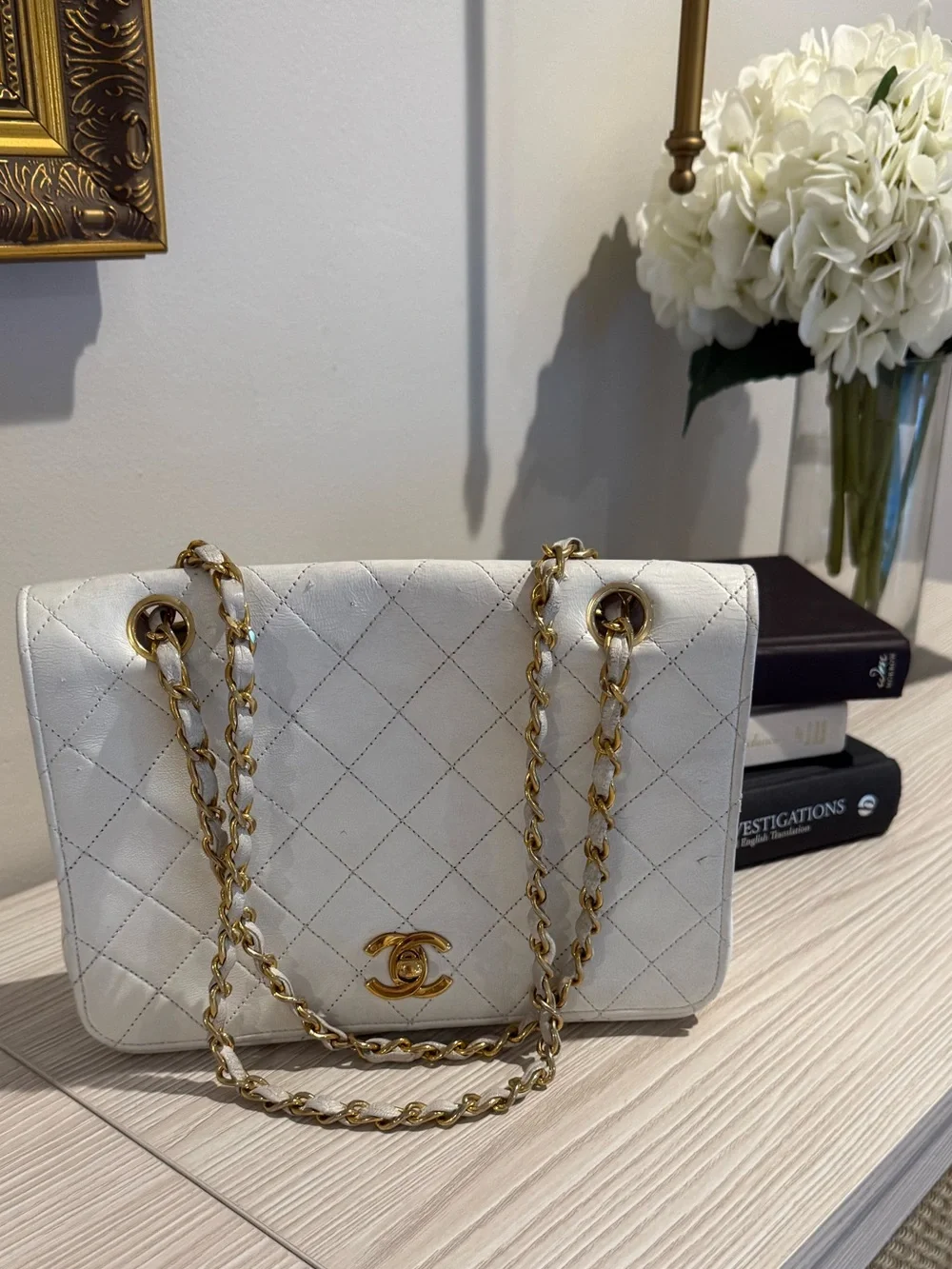 Chanel Vintage White Quilted Shoulder Bag -Gold Hardware - Entrupy Authenticated